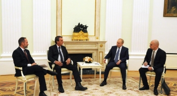 Bolsonaro encontra Putin: “pregamos a paz e respeitamos quem age dessa maneira”, diz presidente 